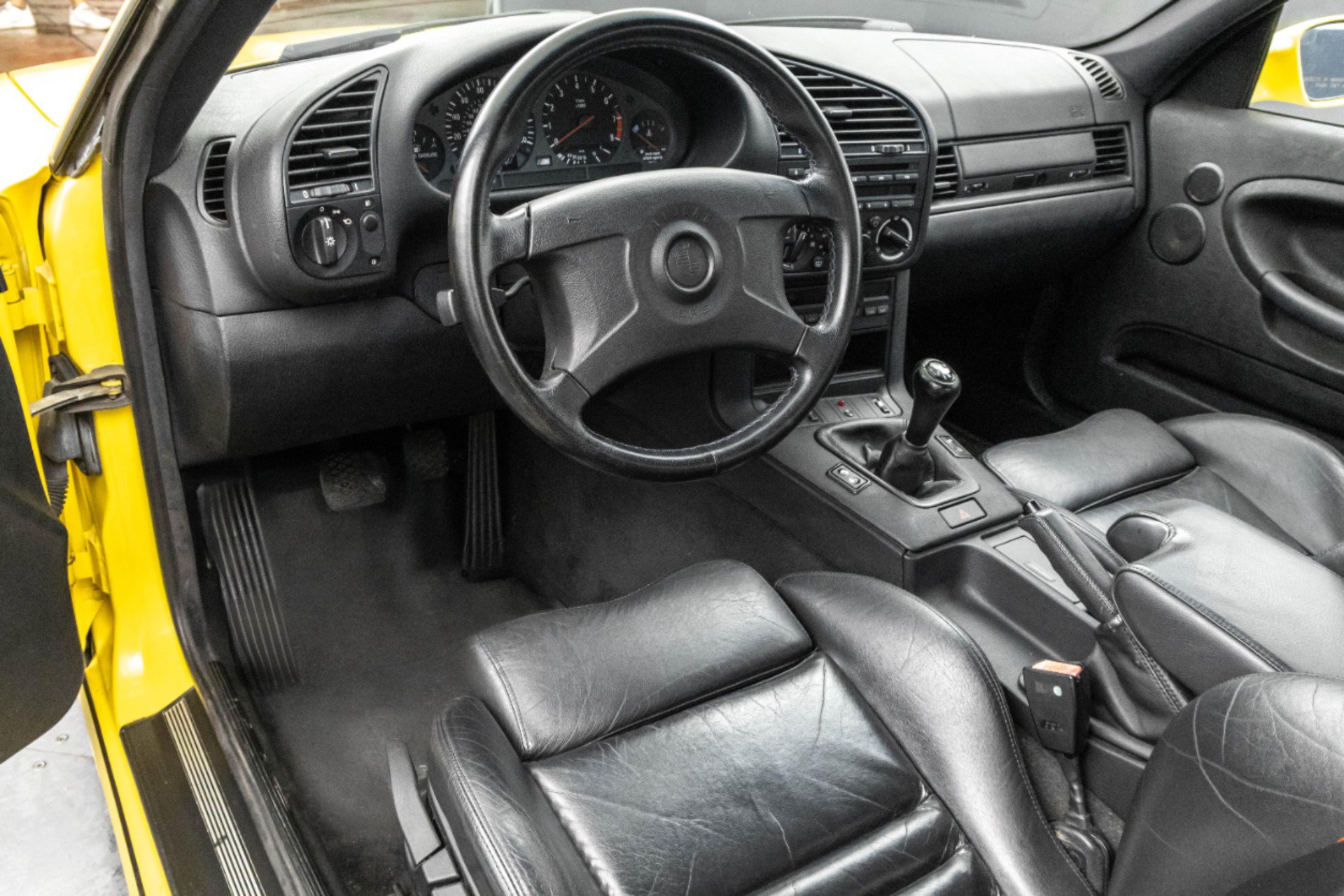 Used 1995 BMW M3 Coupe image 5