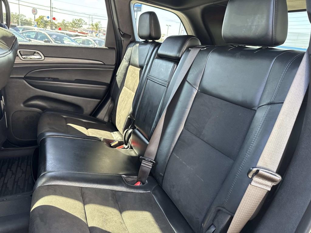 Used 2020 Jeep Grand Cherokee Altitude image 16