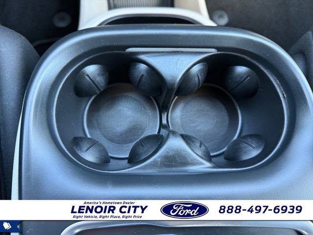 Used 2023 Chrysler Pacifica Touring-L FWD image 28