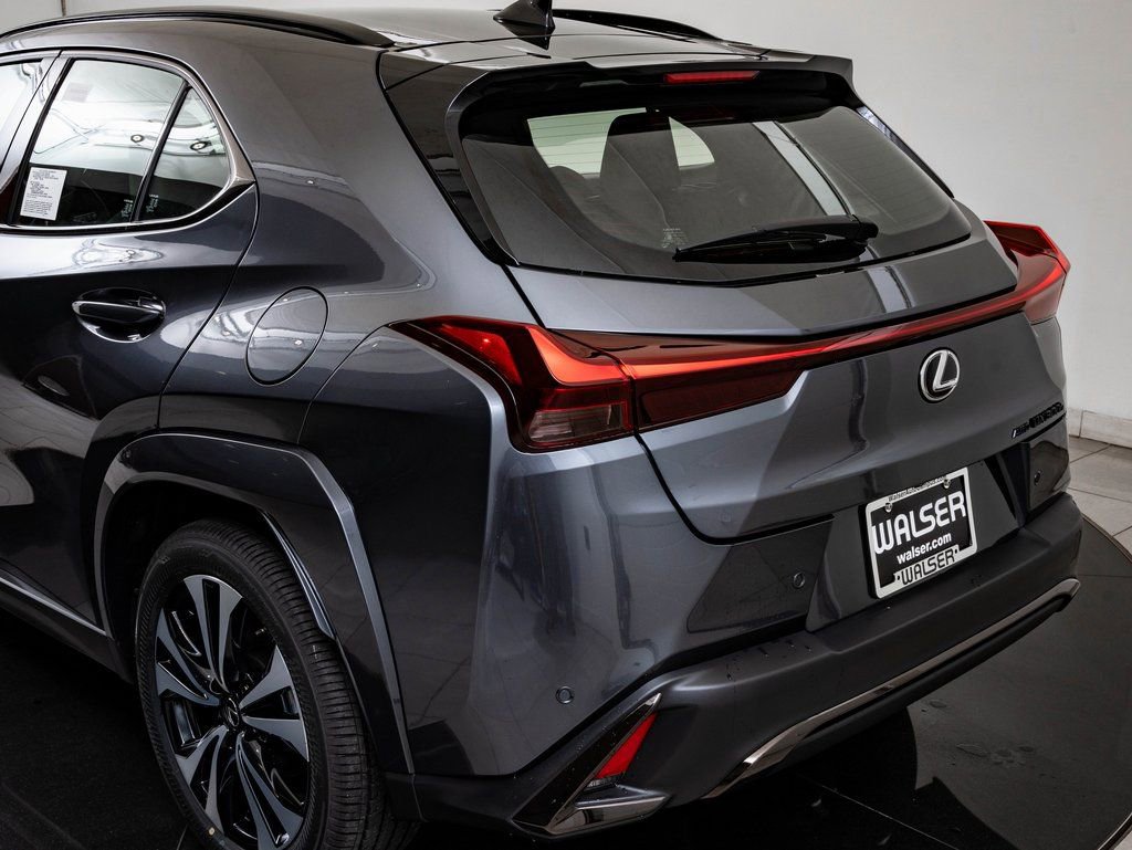 New 2026 Lexus UX 300h AWD image 19