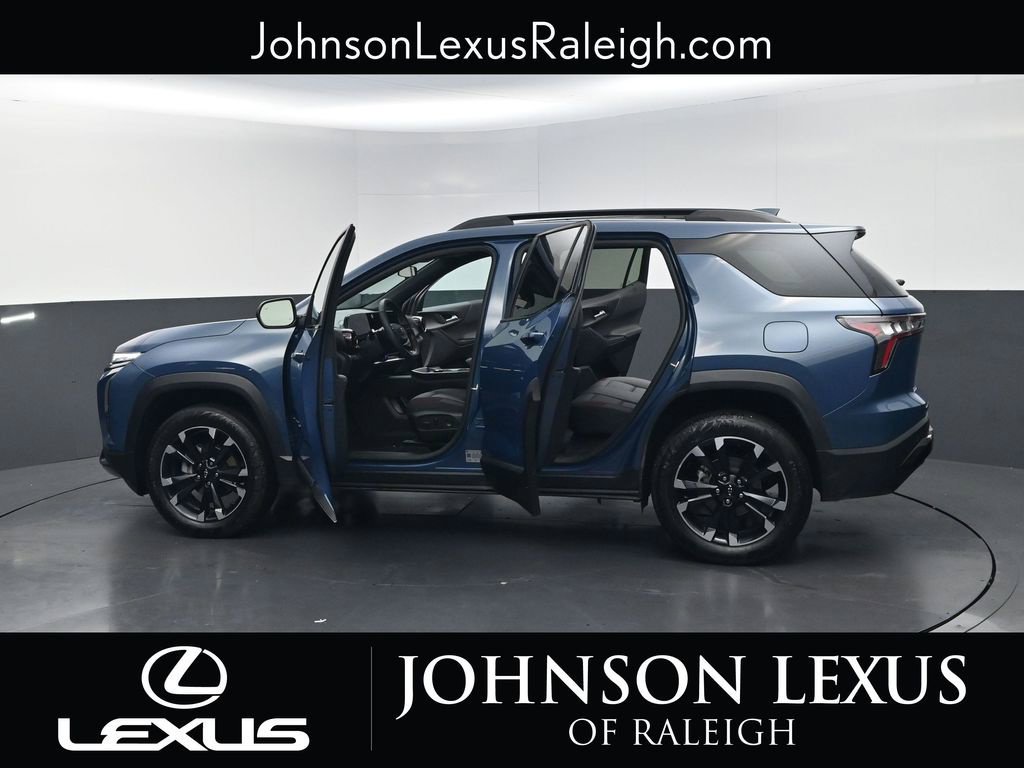 Used 2025 Chevrolet Equinox RS w/ Convenience Package III FWD image 38