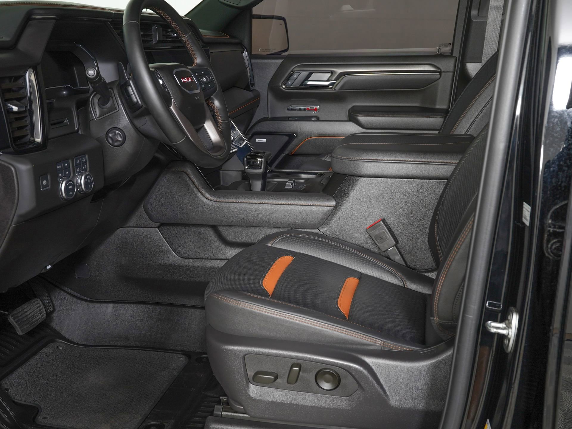 Used 2025 GMC Sierra 1500 AT4 AWD/4WD image 14