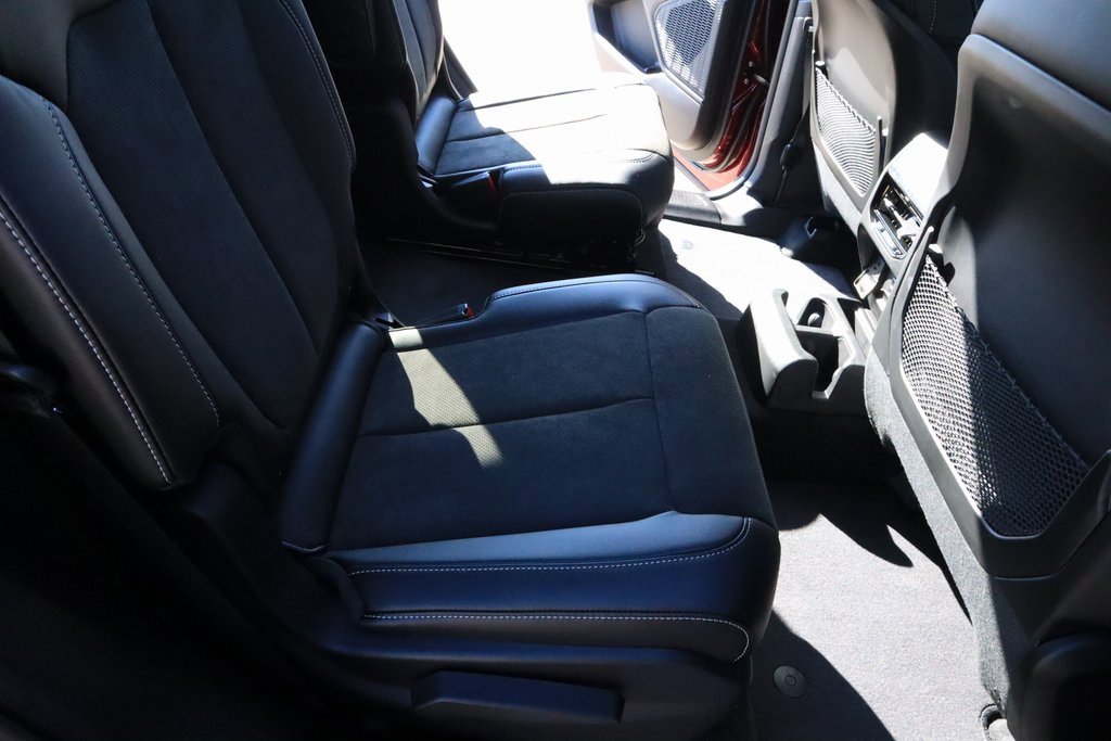 New 2025 Jeep Grand Cherokee L Altitude image 15