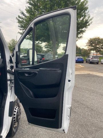 Used 2019 Mercedes-Benz Sprinter 144 image 16