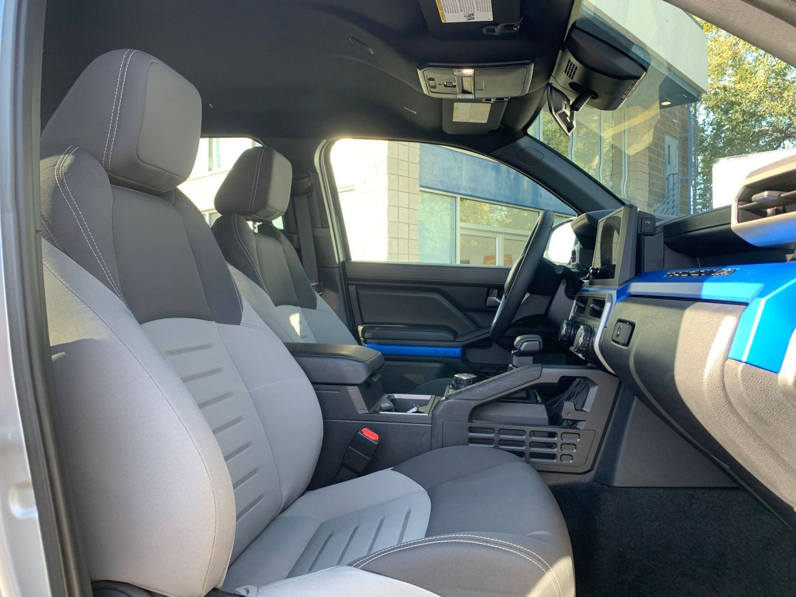 Used 2025 Toyota Tacoma TRD Off-Road image 35