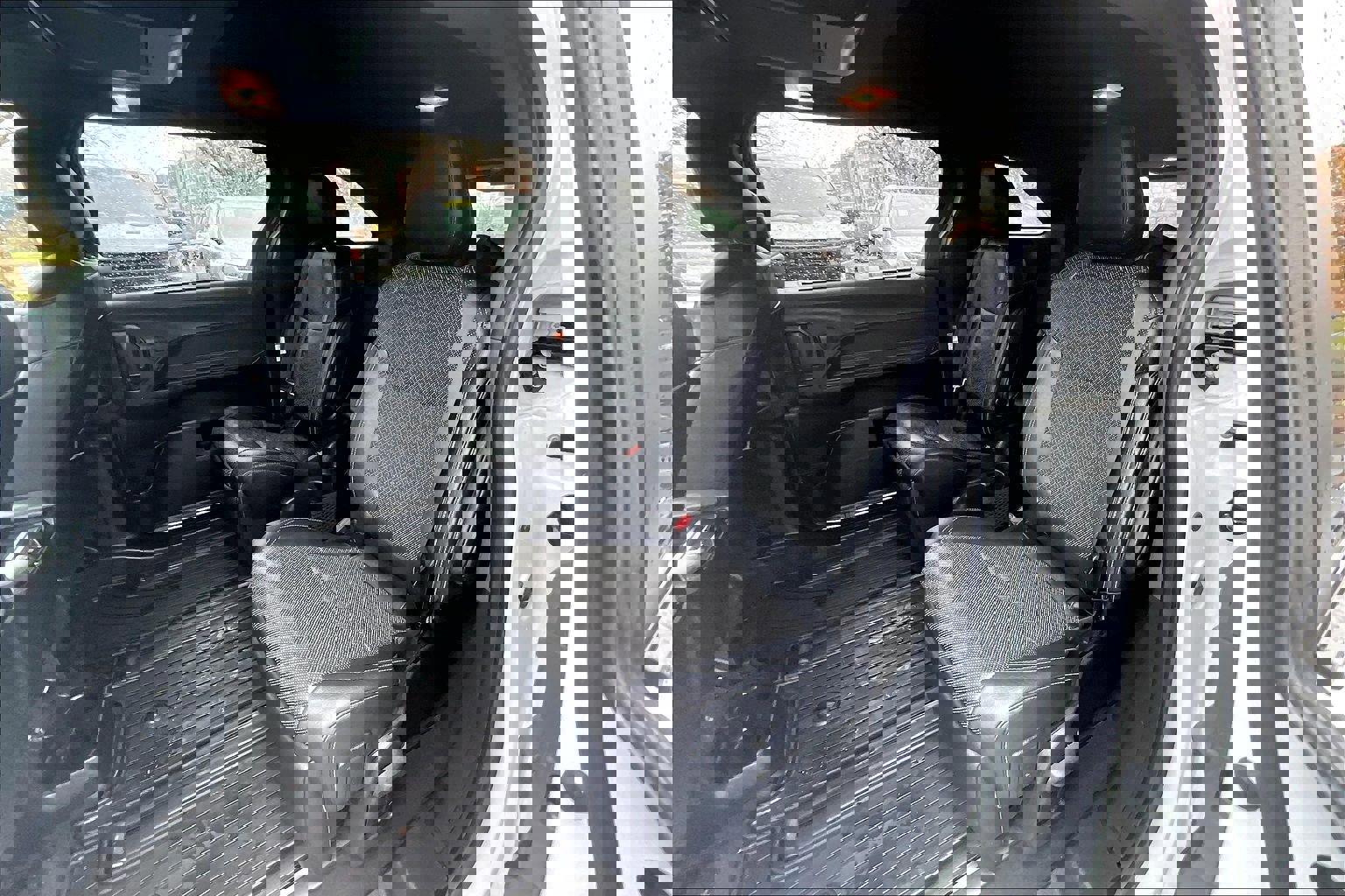 Used 2023 Toyota Sienna XSE image 25