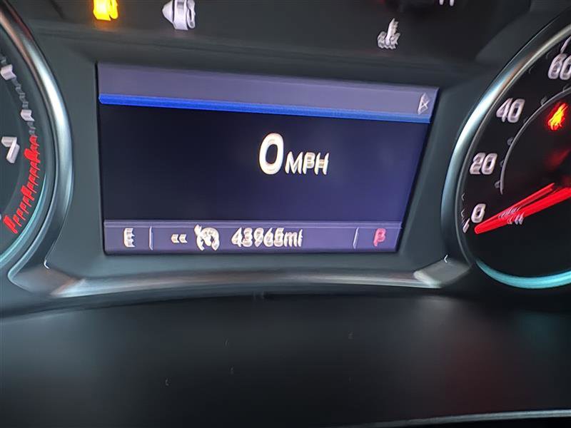 Used 2023 Chevrolet Traverse LT image 25