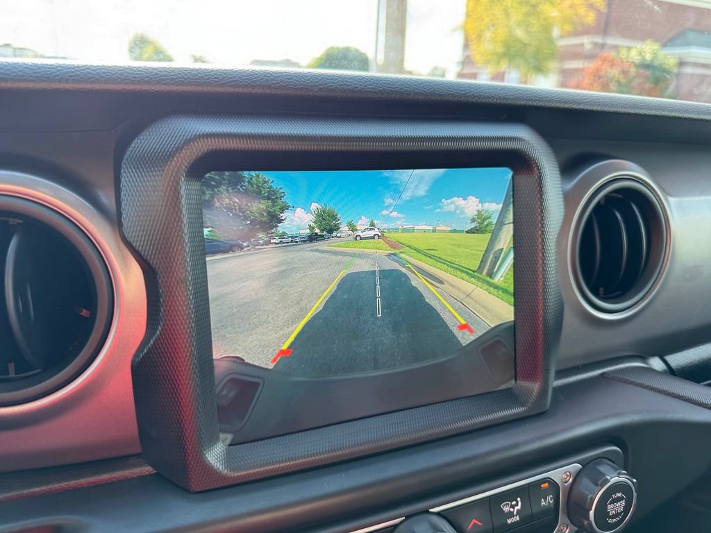 Used 2021 Jeep Gladiator Sport AWD/4WD image 29