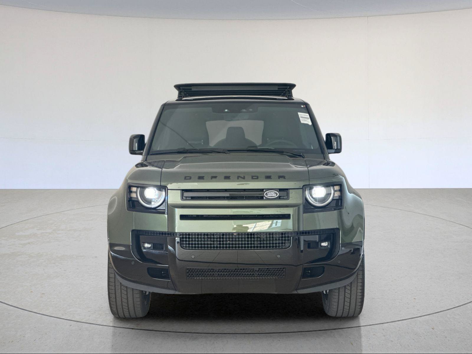 New 2026 Land Rover Defender 130 X-Dynamic SE AWD/4WD image 9