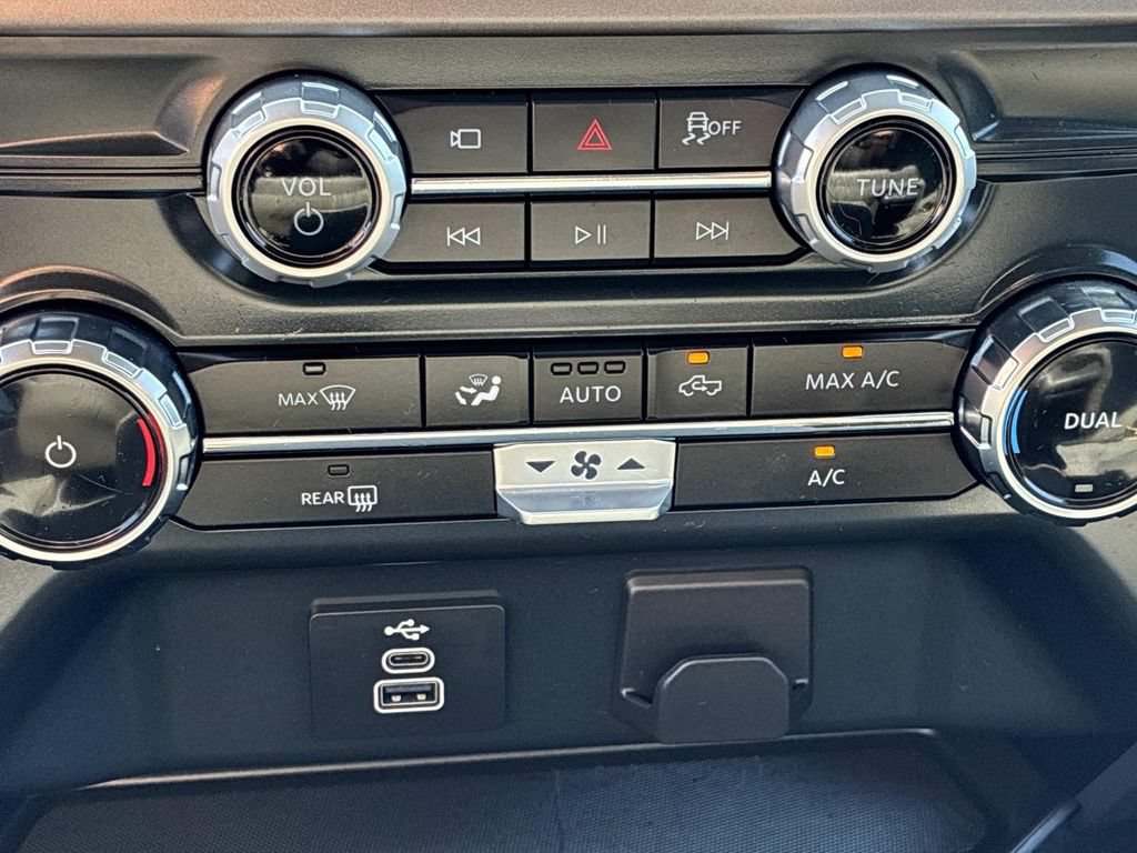 Used 2025 Ford F150 XLT w/ Equipment Group 301A Standard AWD/4WD image 30