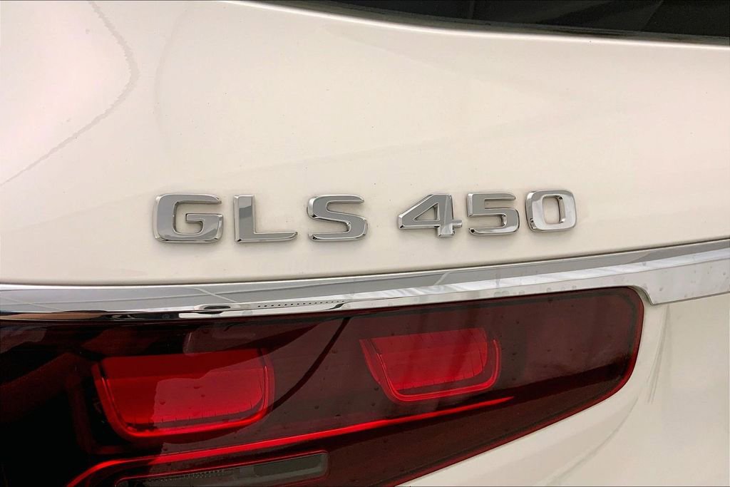 Used 2024 Mercedes-Benz GLS 450 4MATIC image 7