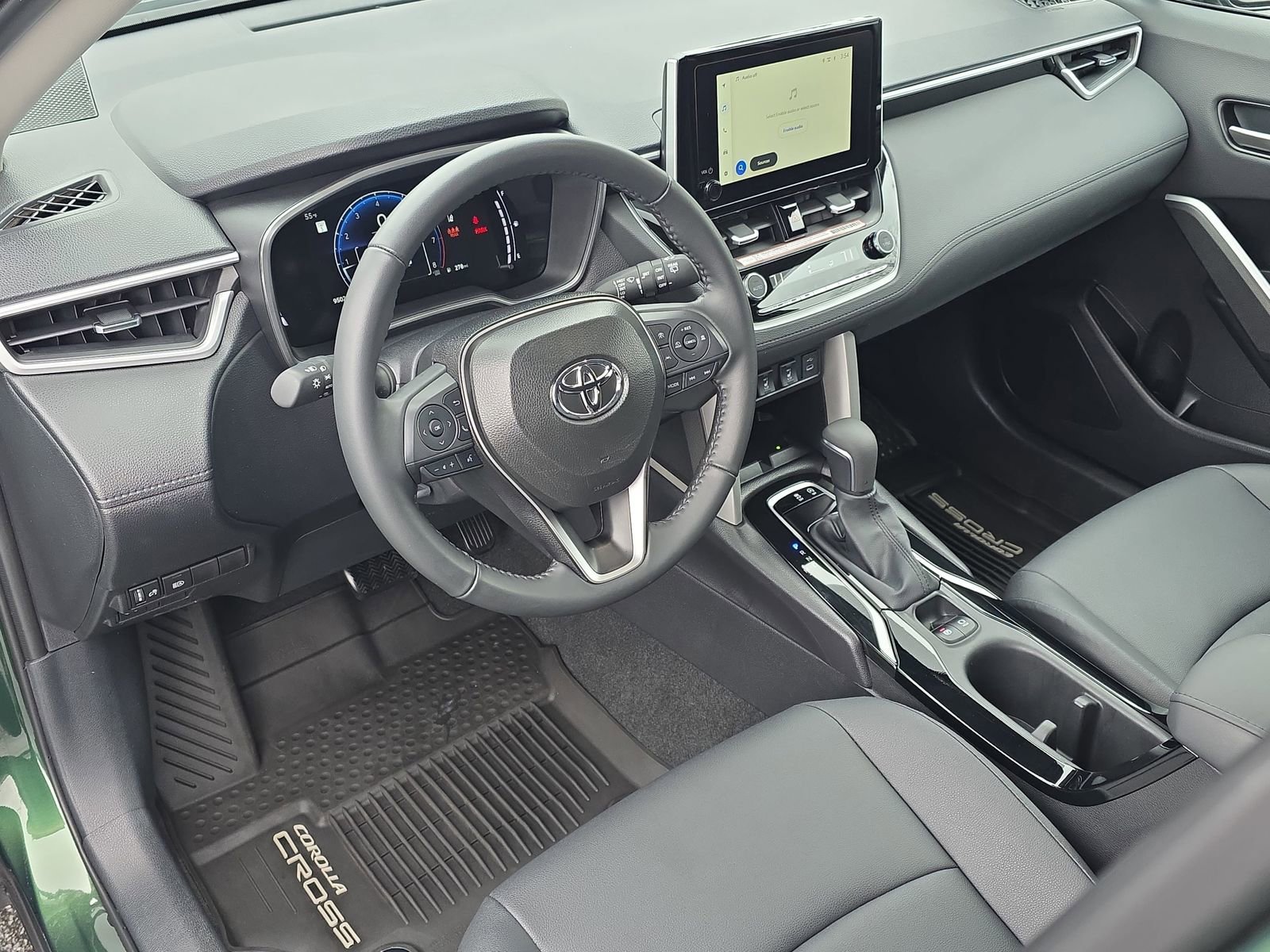 Used 2025 Toyota Corolla Cross XLE w/ Convenience Package image 16