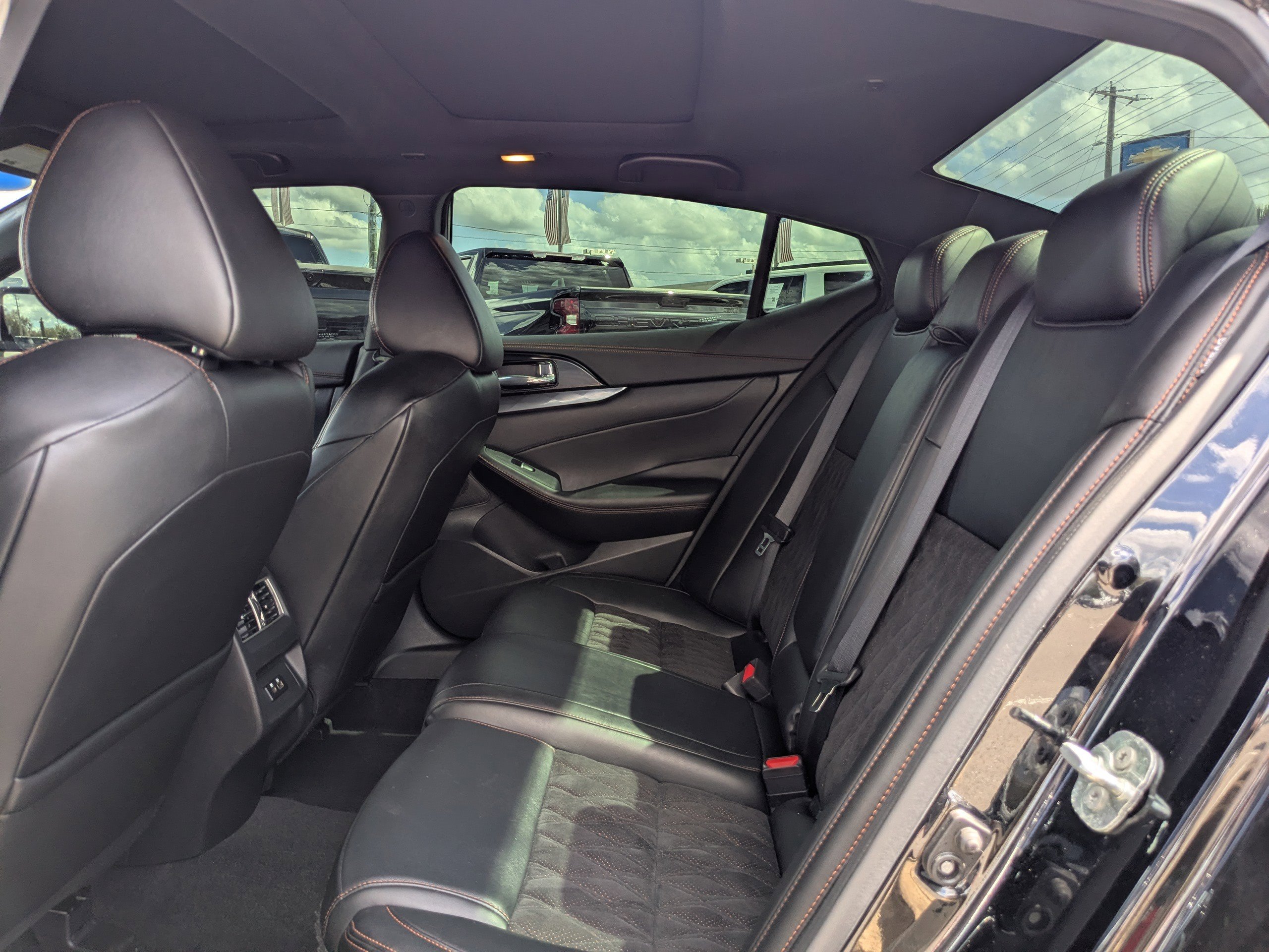 Used 2023 Nissan Maxima SR w/ Sport Mat Group image 12