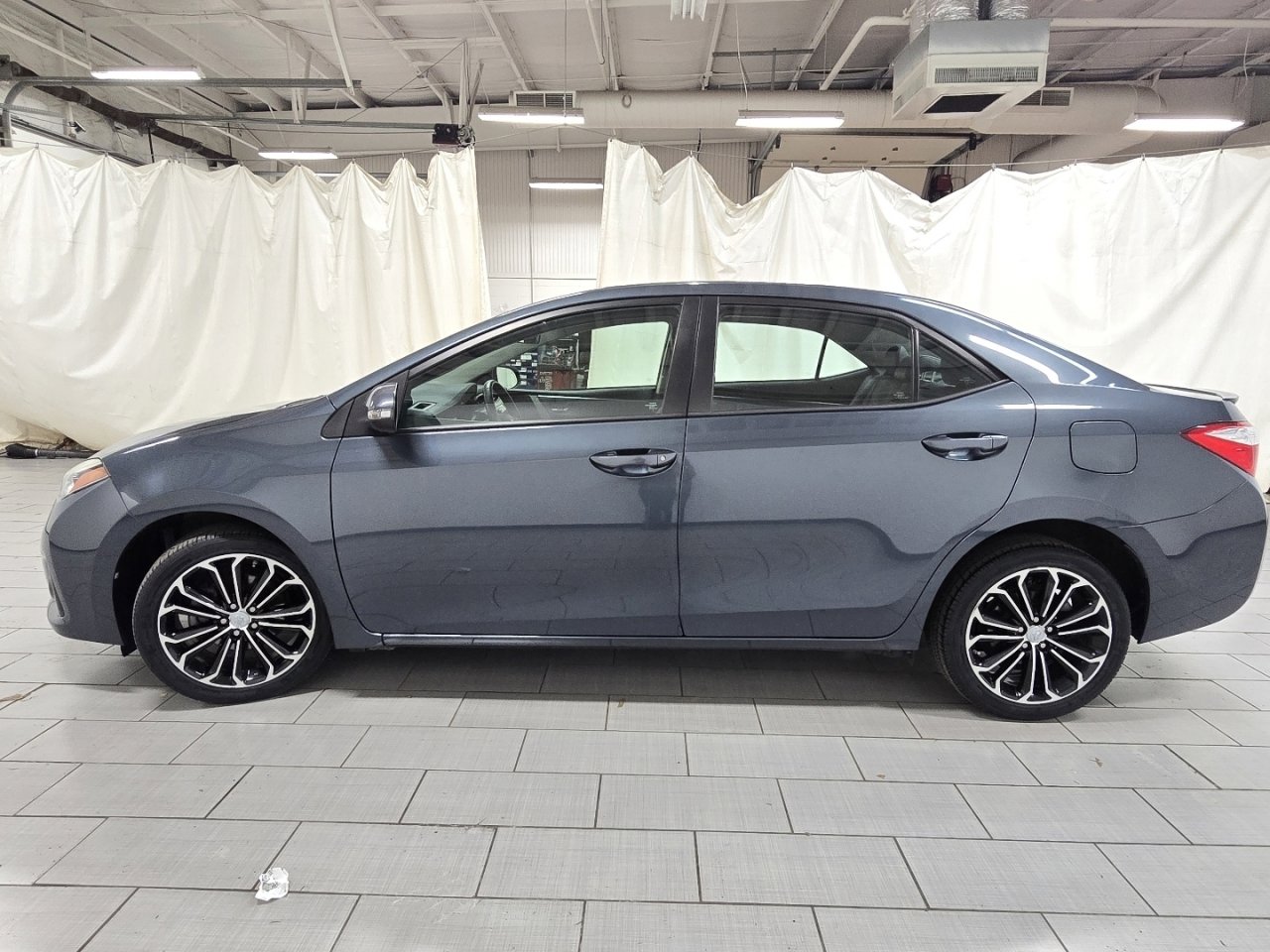 Used 2016 Toyota Corolla S Premium image 13