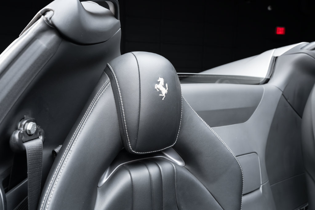 Used 2021 Ferrari 812 GTS RWD image 56