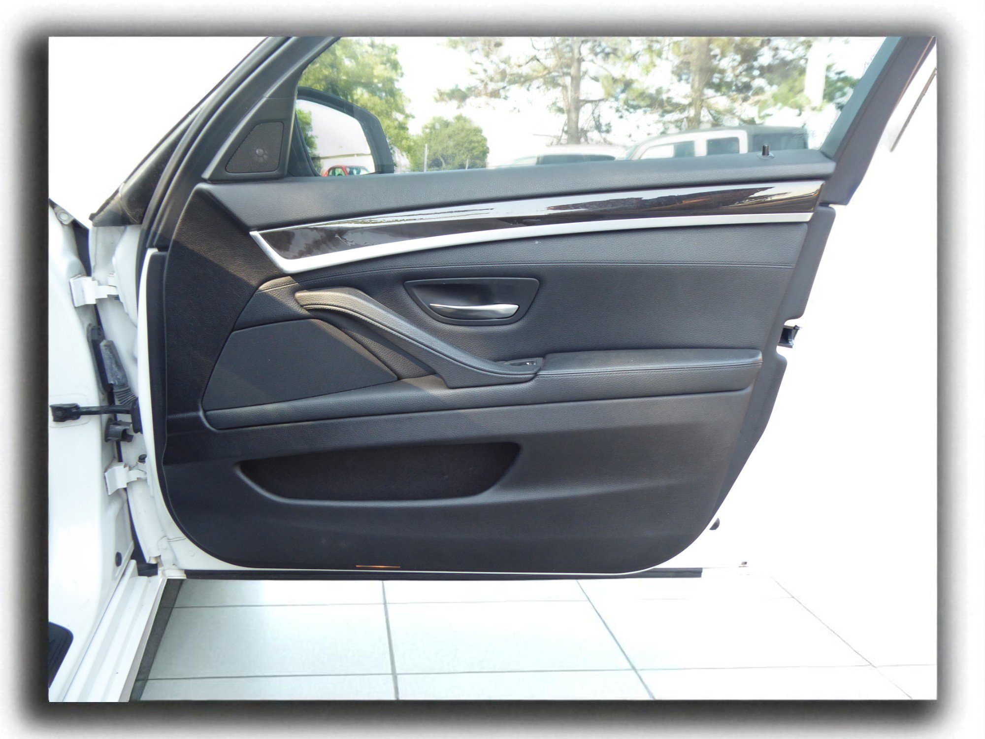 Used 2011 BMW 535i xDrive Sedan image 19