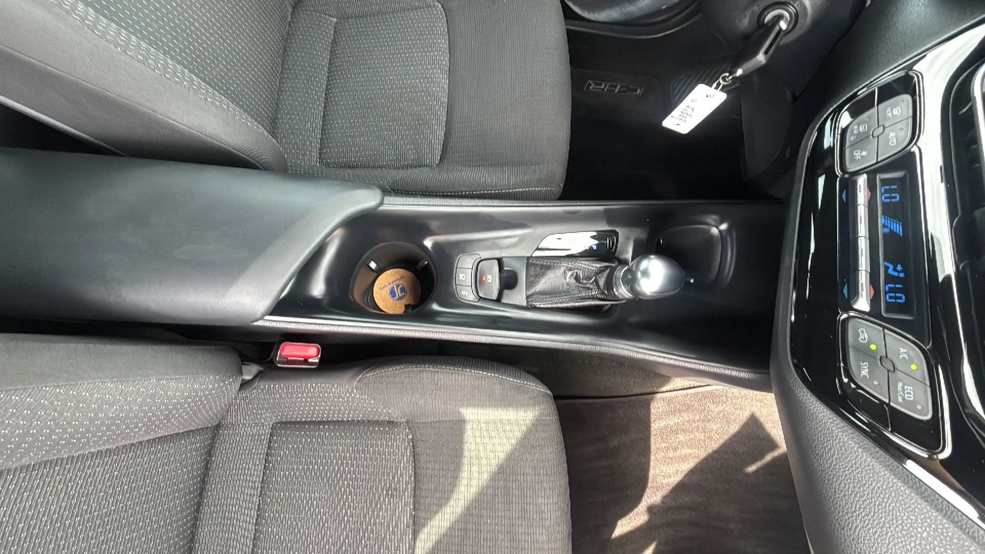 Used 2018 Toyota C-HR XLE FWD image 26