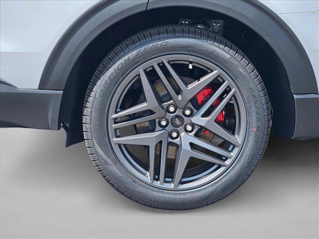 New 2026 Ford Explorer ST RWD image 10