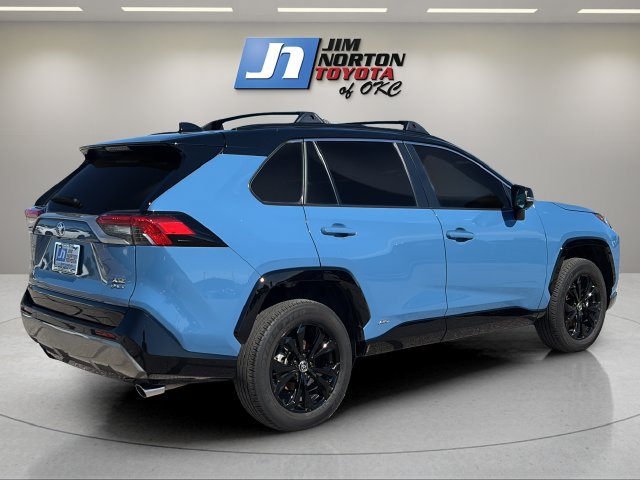 Used 2025 Toyota RAV4 XSE AWD/4WD image 5