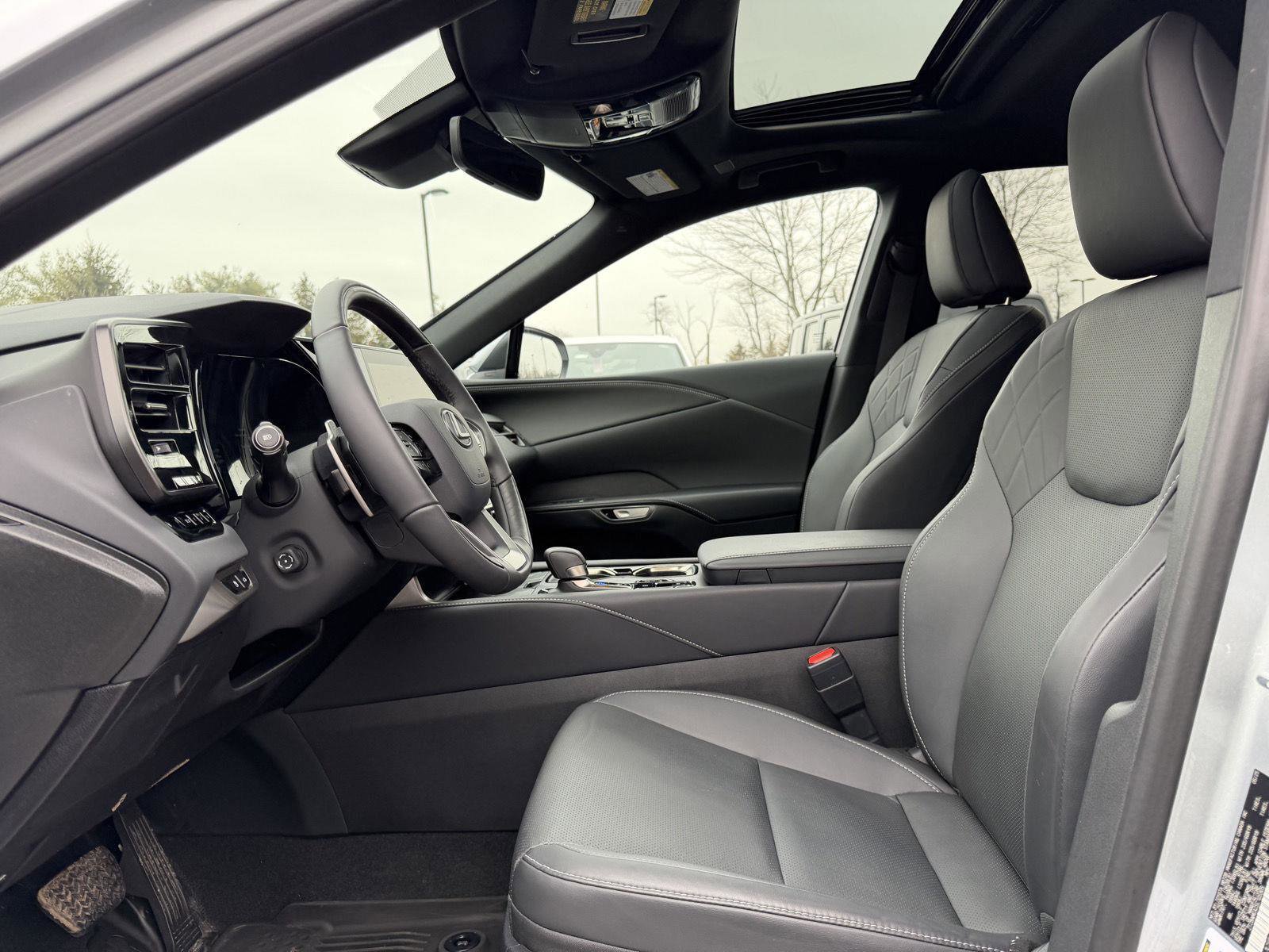 Used 2025 Lexus RX 350 Premium w/ Accessory Package image 14