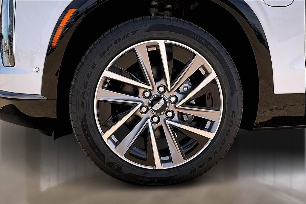 New 2026 Cadillac Vistiq Sport w/ LPO, Floor Liner Package AWD/4WD image 12