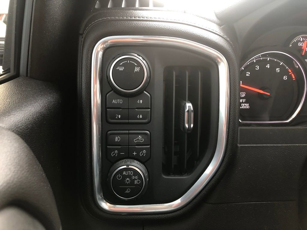 Used 2019 Chevrolet Silverado 1500 RST image 22
