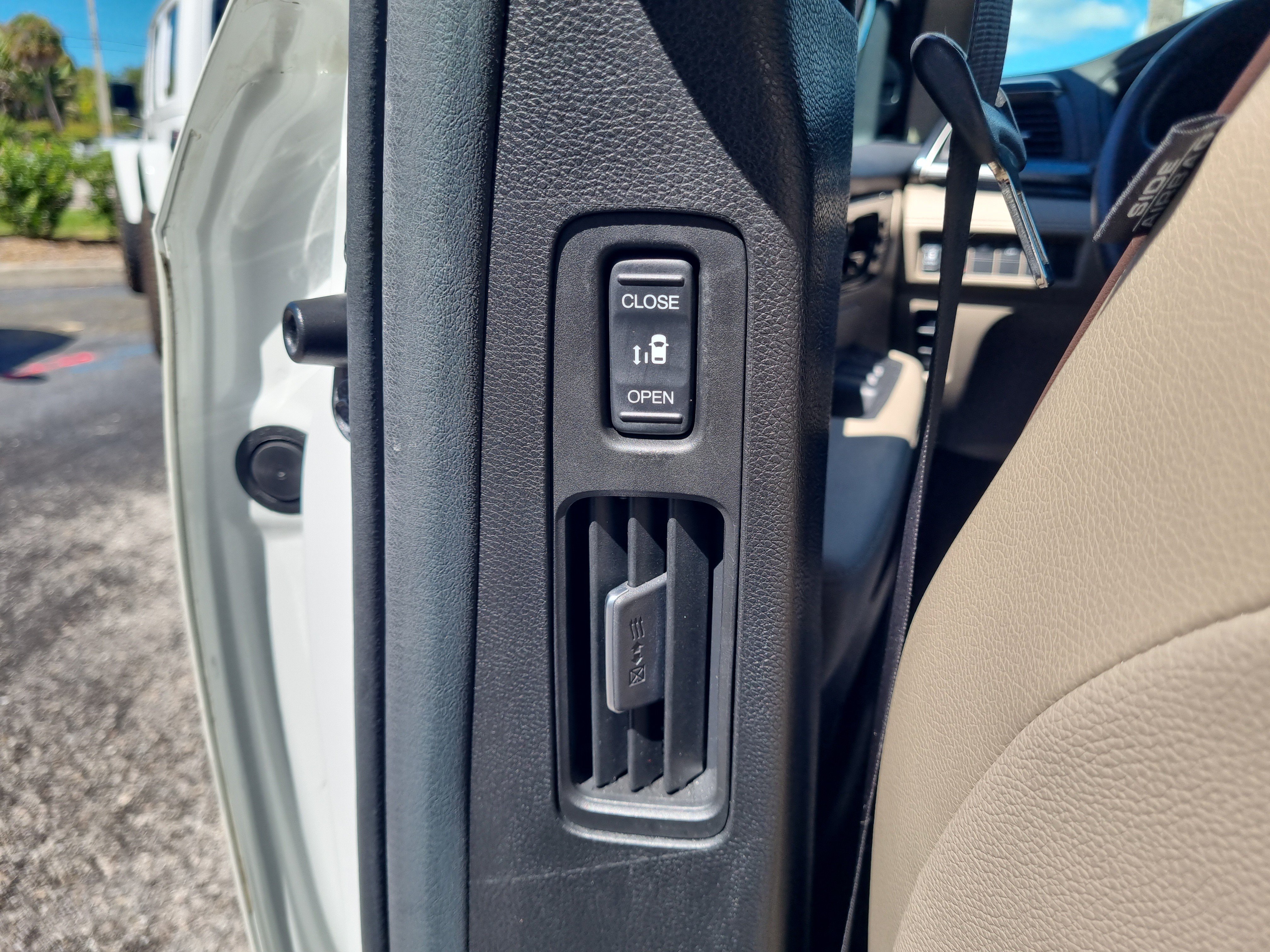 Used 2022 Honda Odyssey Elite image 22