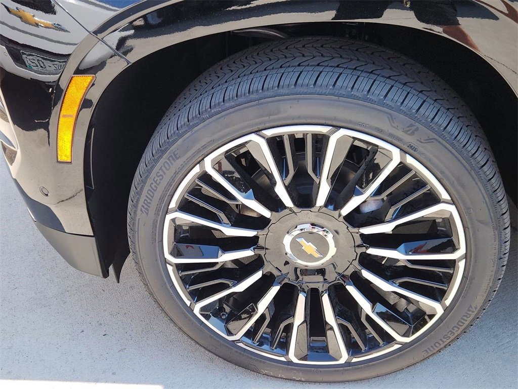 New 2025 Chevrolet Suburban High Country image 34