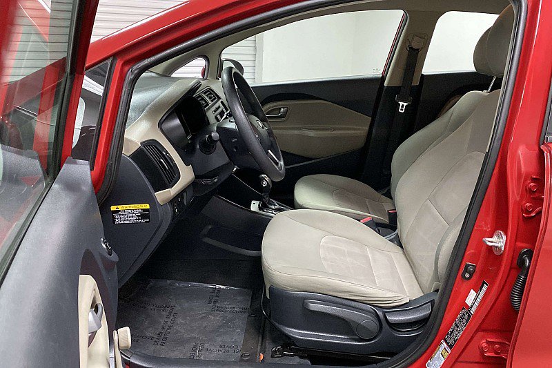 Used 2015 Kia Rio LX image 17
