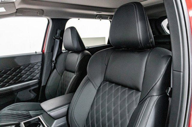 New 2025 Mitsubishi Outlander SEL image 7