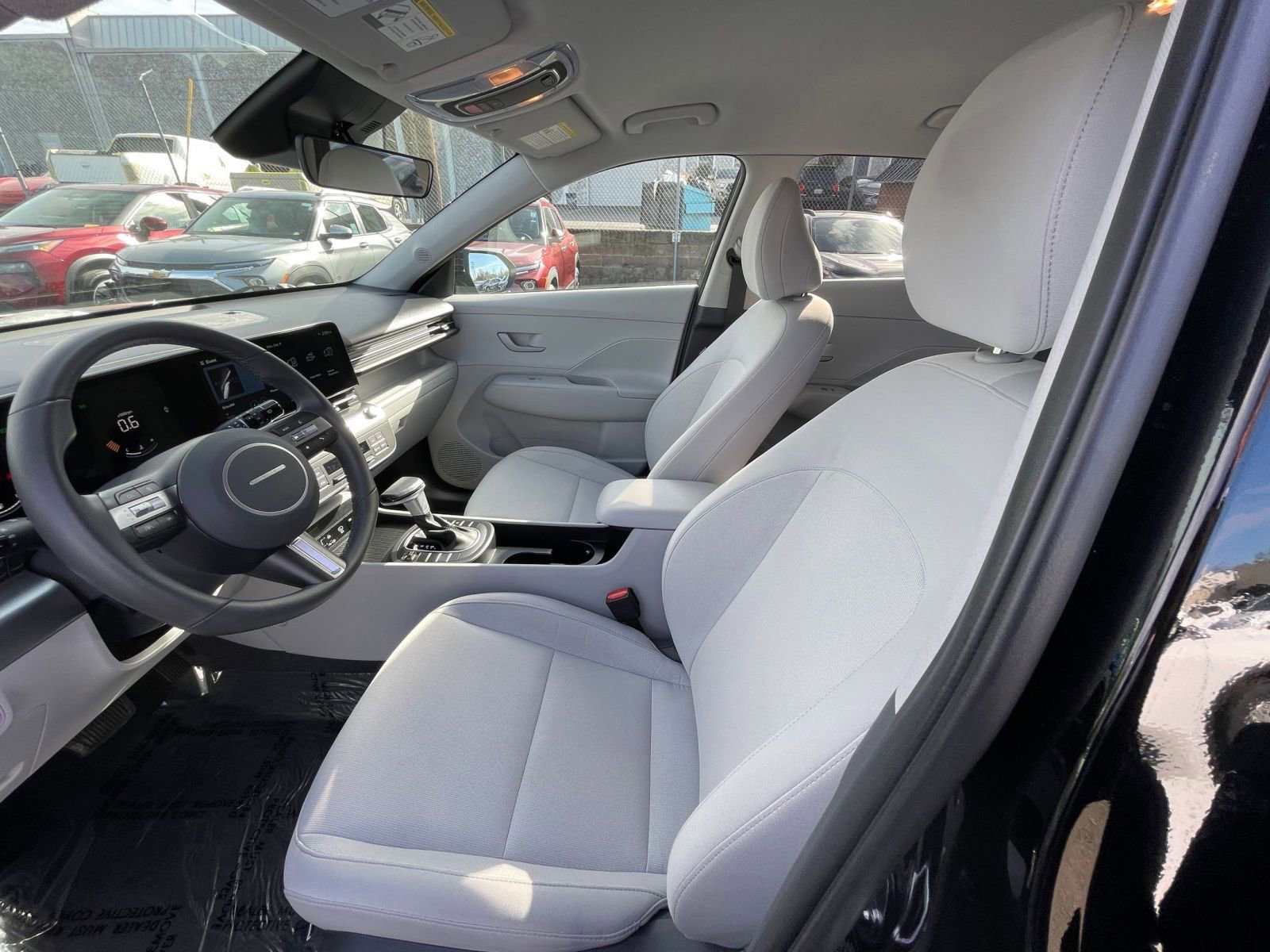 Used 2025 Hyundai Kona SEL image 28