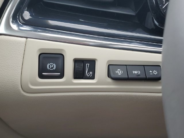 Certified 2020 Cadillac XT6 Premium Luxury AWD/4WD image 20