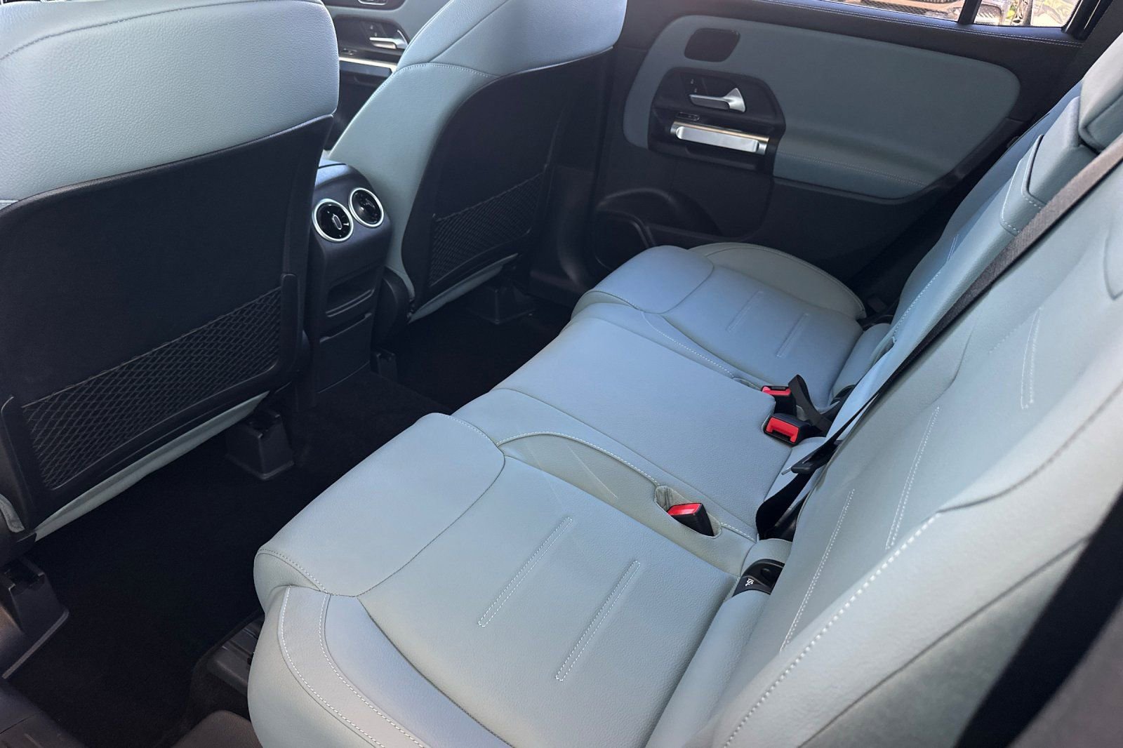 New 2026 Mercedes-Benz GLB 250 image 10