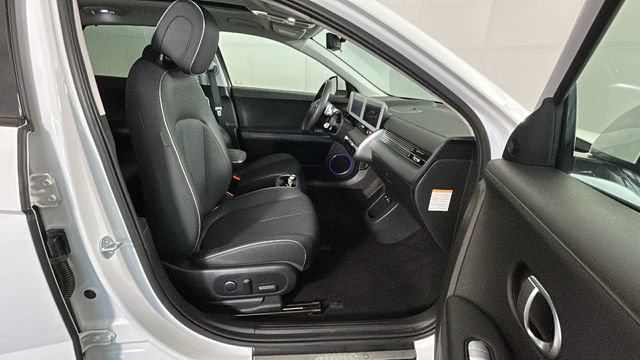 Used 2024 Hyundai Ioniq 5 Limited AWD/4WD image 30