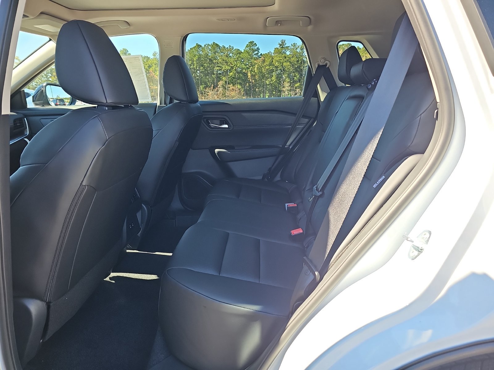 New 2027 Nissan Rogue Dark Armor FWD image 18