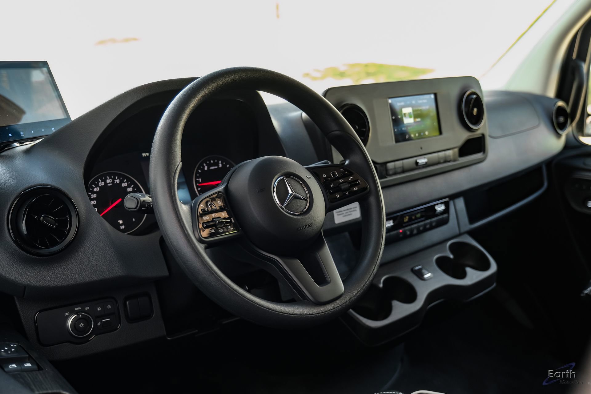 Used 2021 Mercedes-Benz Sprinter 3500 w/ Comfort Plus Package image 36