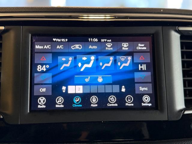 Used 2019 Chrysler Pacifica Touring Plus w/ S Appearance Package FWD image 31