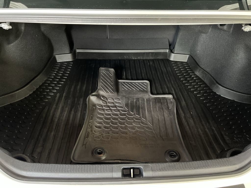 Used 2021 Toyota Camry SE w/ Convenience Package FWD image 23