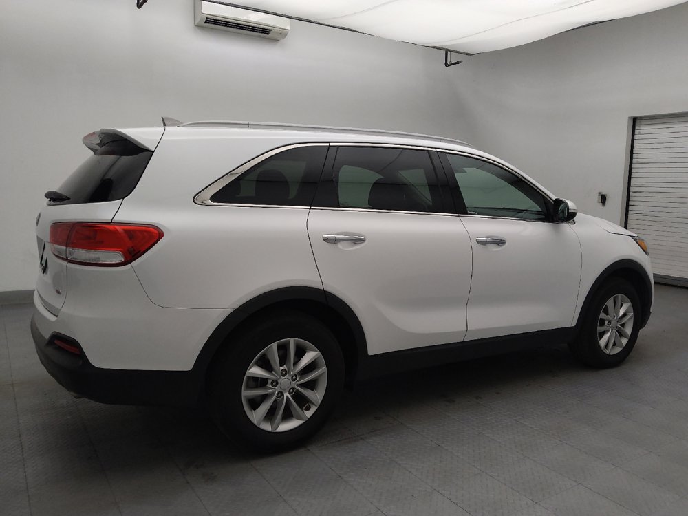 Used 2018 Kia Sorento FWD image 10