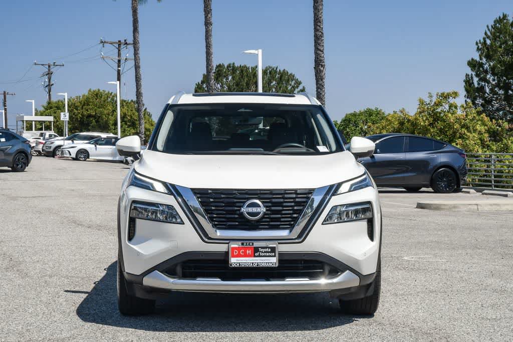Used 2023 Nissan Rogue Platinum w/ Platinum Premium Package FWD image 2