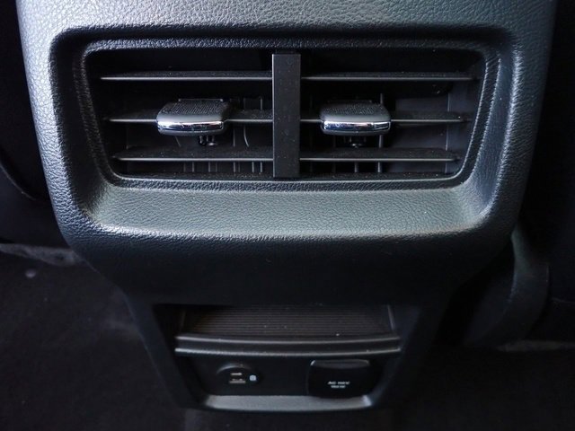 Used 2022 Ford Edge SEL w/ Convenience Package image 19