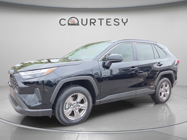 Certified 2025 Toyota RAV4 LE image 1