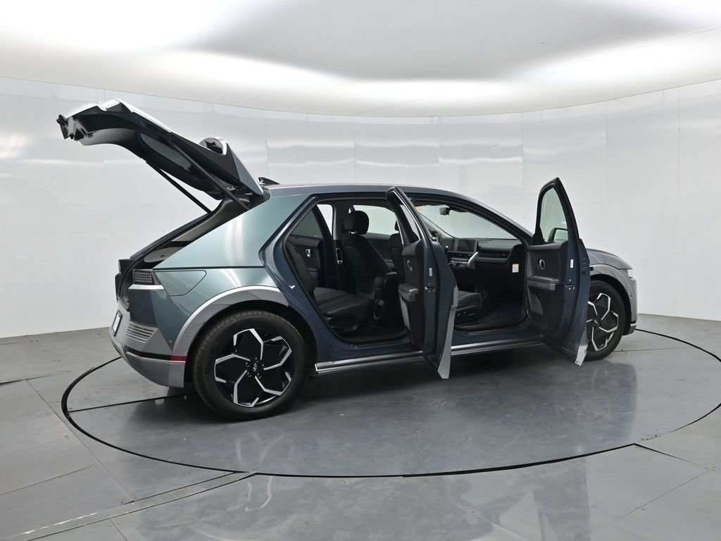 Used 2024 Hyundai Ioniq 5 Limited image 4