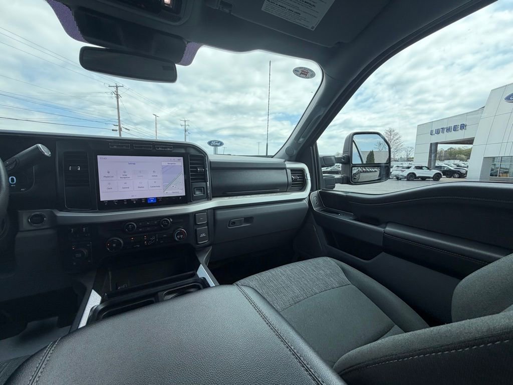 Used 2023 Ford F250 XLT w/ XLT Premium Package AWD/4WD image 17
