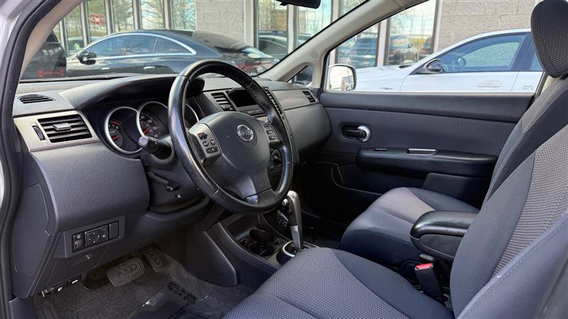 Used 2007 Nissan Versa Hatchback w/ Convenience Pkg FWD image 14