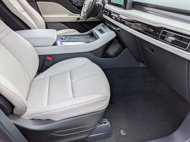 Used 2025 Lincoln Aviator 2WD image 21