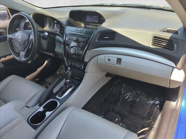 Used 2017 Acura ILX w/ AcuraWatch Plus Package FWD image 22