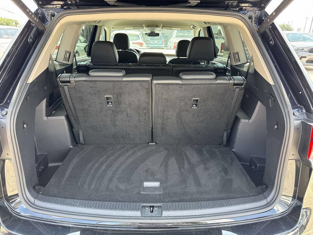 Used 2025 Volkswagen Atlas SE FWD image 8
