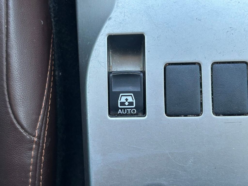 Used 2019 Toyota 4Runner Limited AWD/4WD image 32