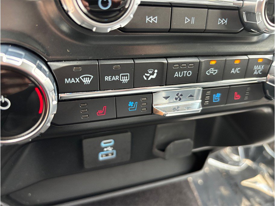 Used 2022 Ford F150 Lariat AWD/4WD image 34